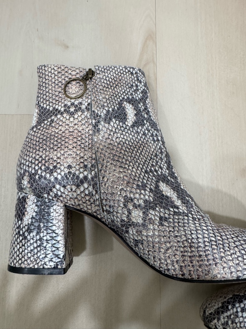 Able Women’s 8 Celina Snakeskin Ankle Boot Block Heel - Picture 11 of 16
